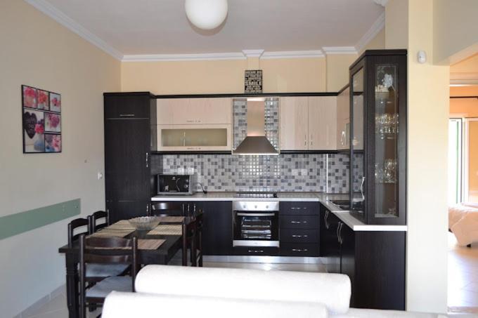 Rios Apartament Apartment Ksamil